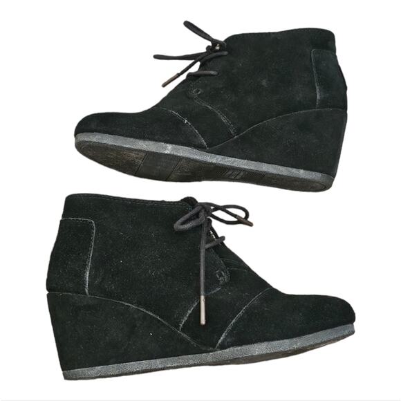 Toms Black Suede Wedge Booties Boots Women's Size 6.5 - Picture 2 of 7